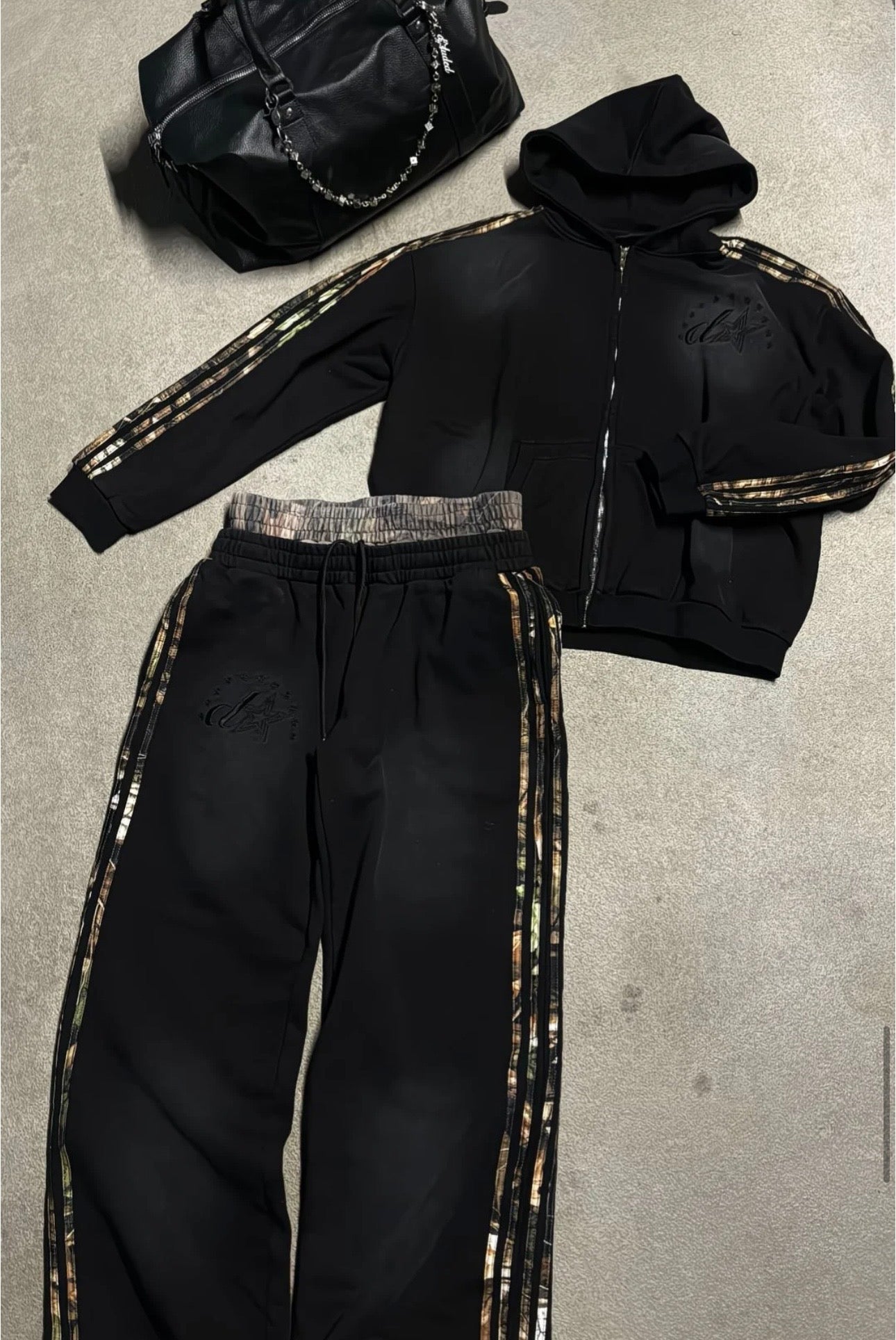 "CAMO STRIPE" SWEATPANTS