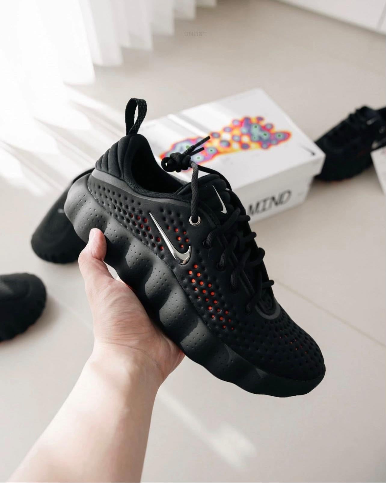 NIKE MIND "002" + "002"