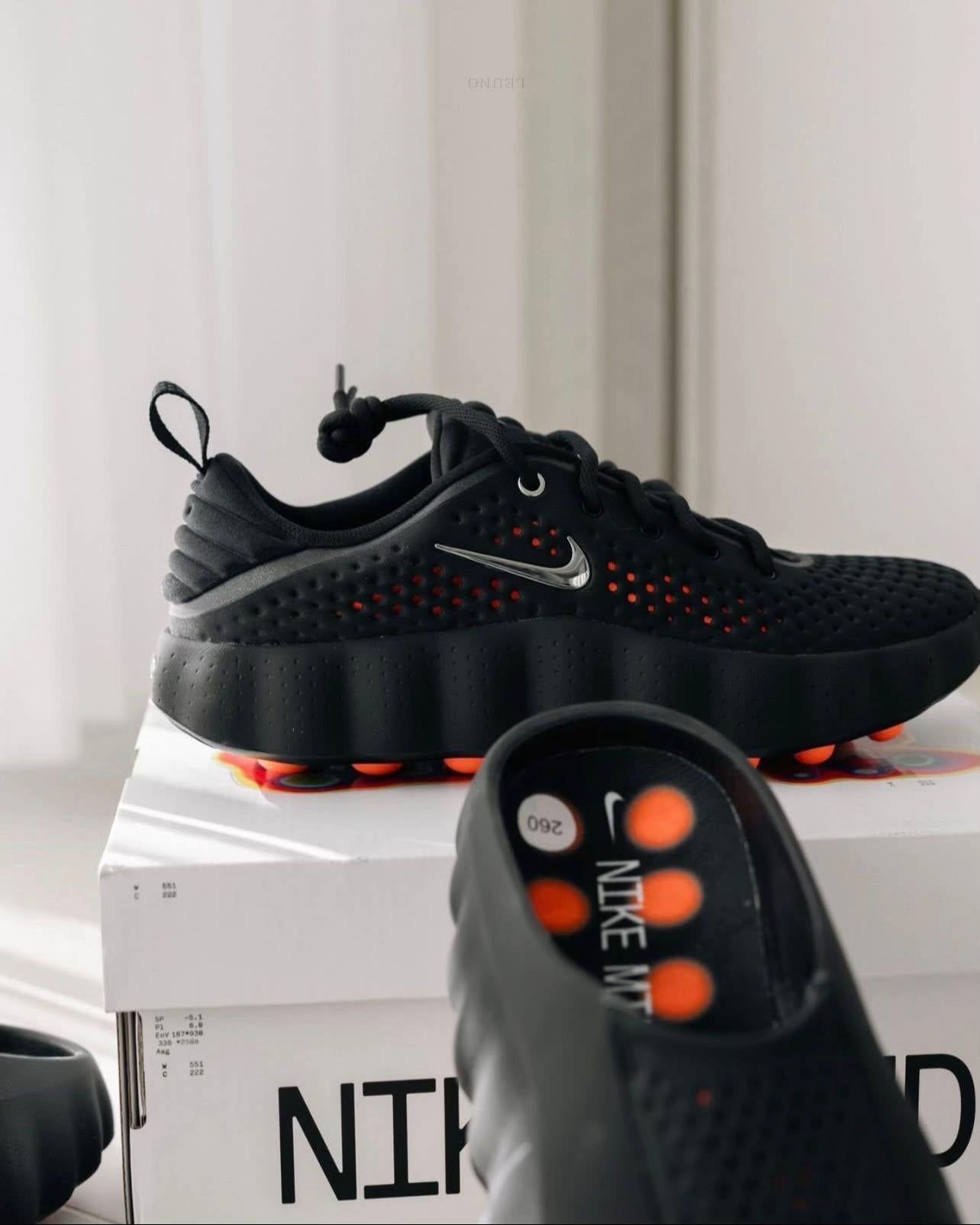 NIKE MIND "002" + "002"